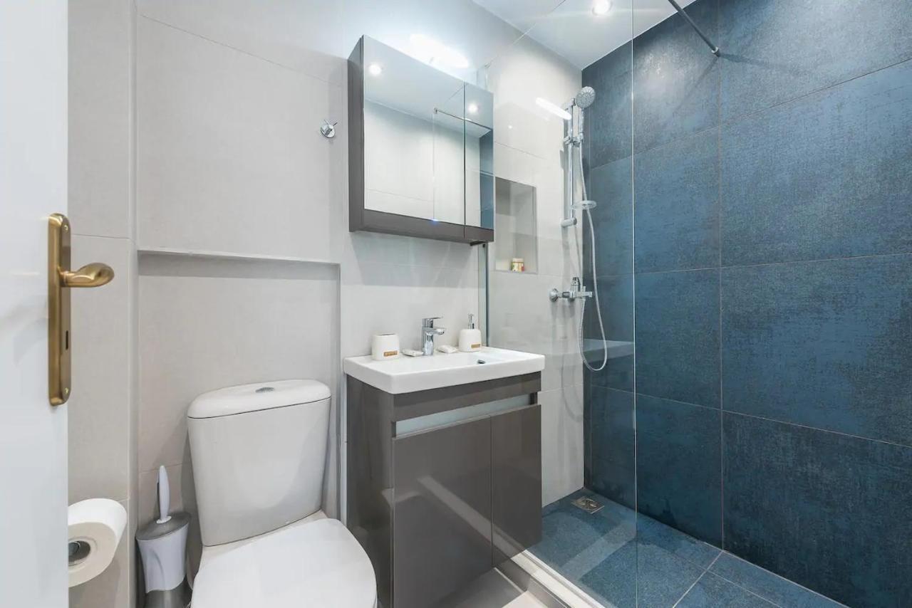 Glyfada Glass-Walled Designed Apt Атина Екстериор снимка